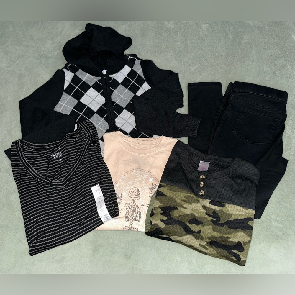 Girls 16 / Juniors XS Clothing Bundle Lot SO Hollister No Boundaries Mighty Fine